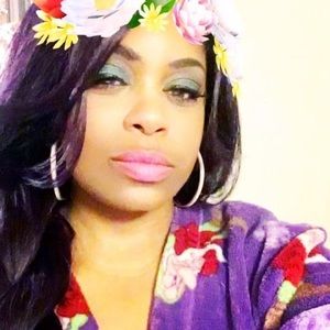 Meet your Posher, Camille